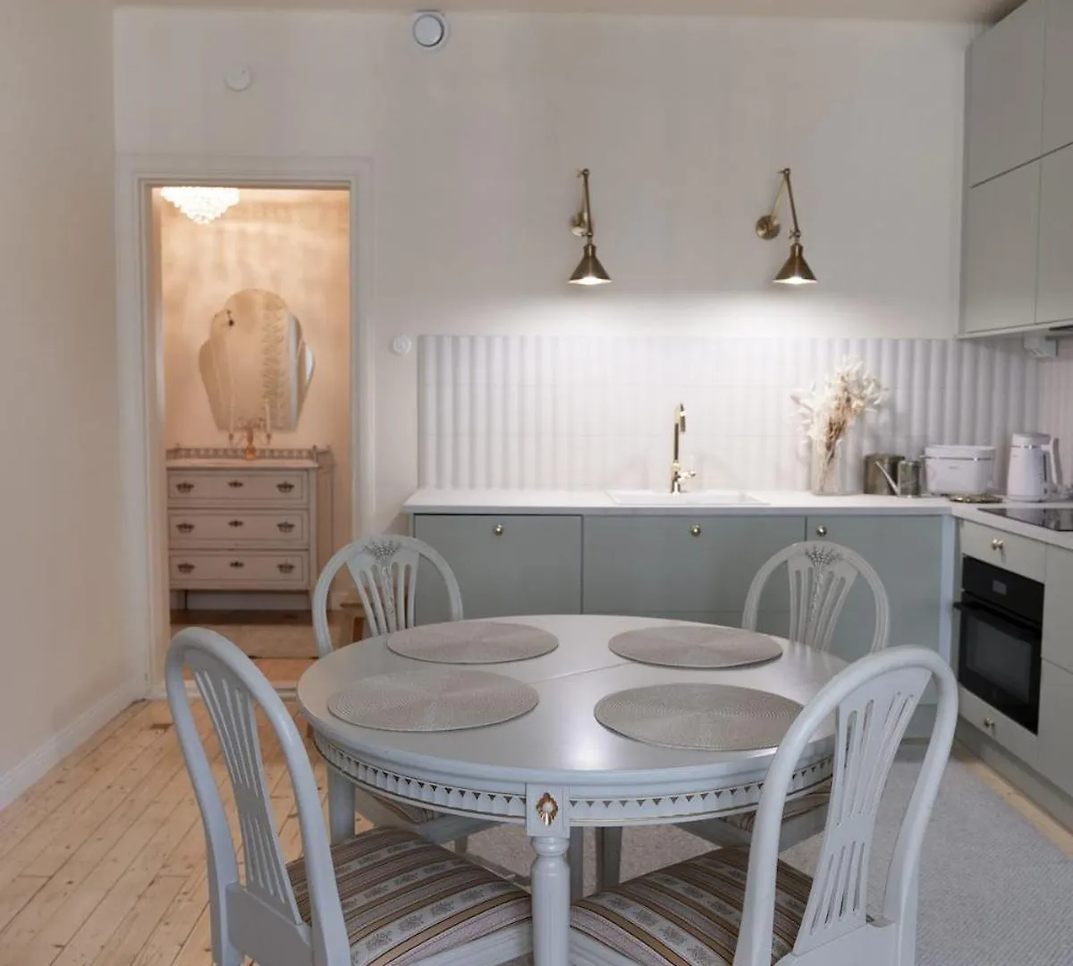 Enchanting 1Br W/ King Bed In Unbeatable Location Helsinki Apartman